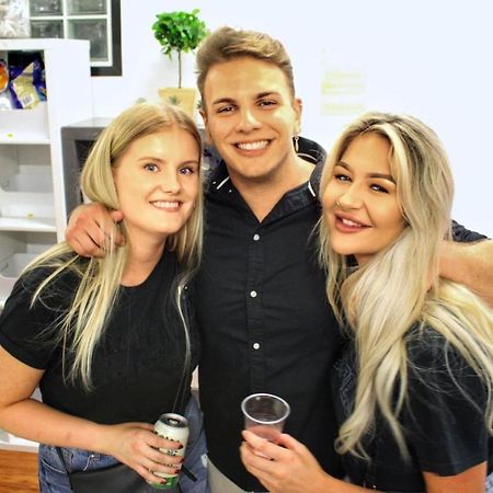 Downtown Backpackers Hostel Perth - Note - Valid Passport Required For Check In Esterno foto